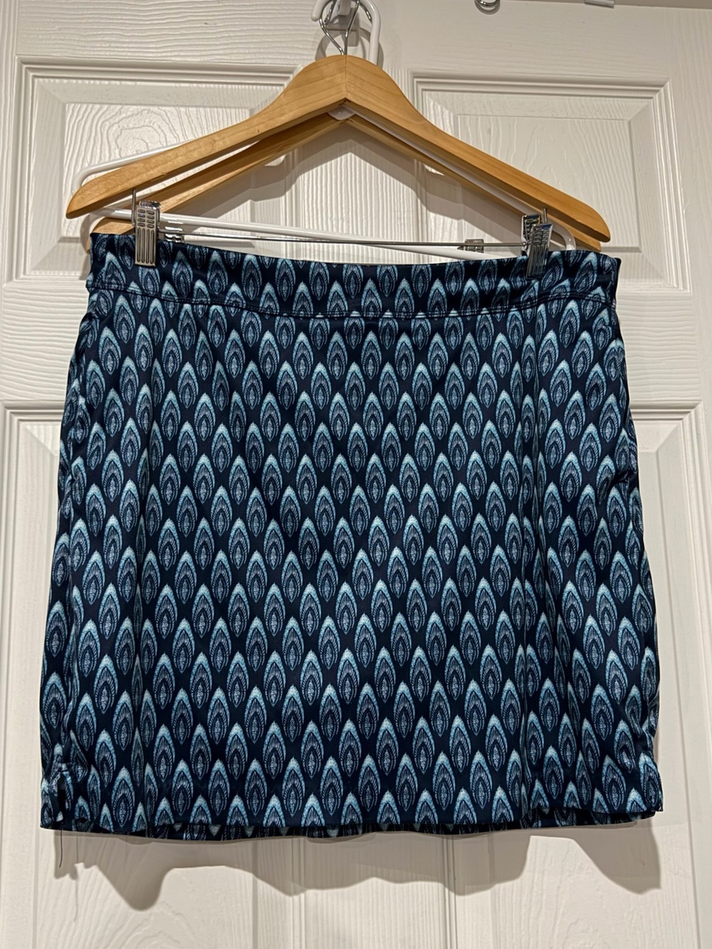 Greg Norman Collection Navy and Light Blue Patterned Skort